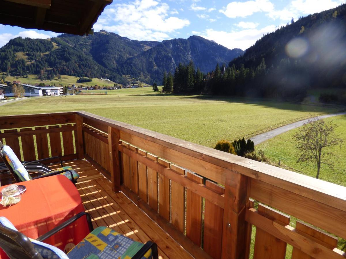 Haus Alpenland Hotel Tannheim Bagian luar foto