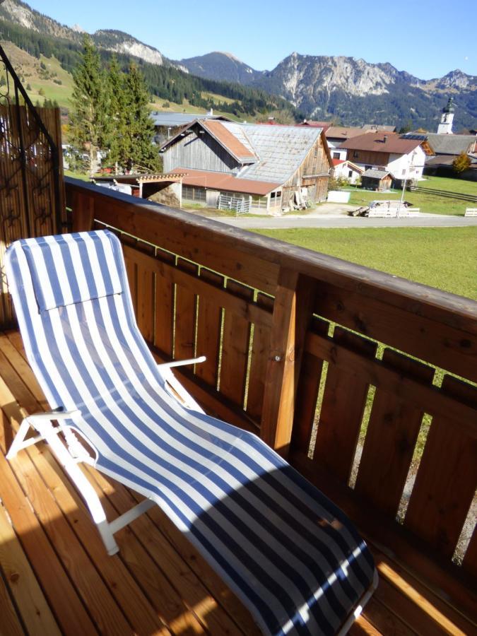 Haus Alpenland Hotel Tannheim Bagian luar foto